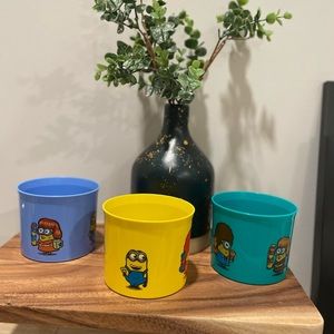 Tupperware Minion set
